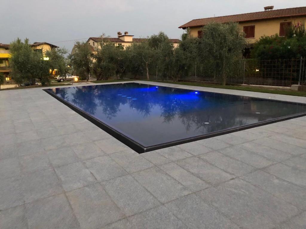 Hotel La Pergola Moniga del Garda Exterior foto