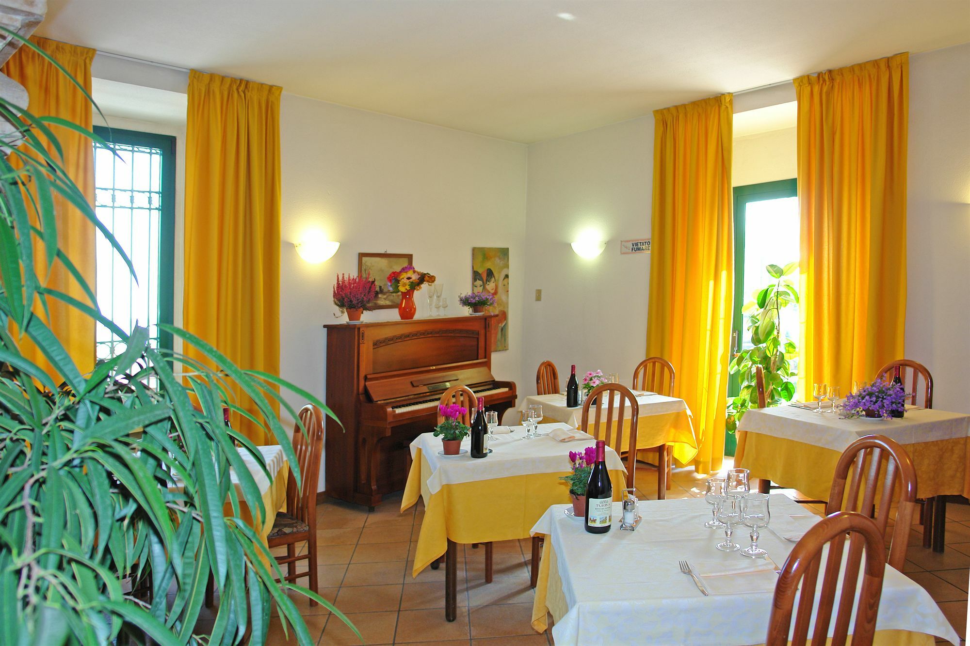 Hotel La Pergola Moniga del Garda Exterior foto